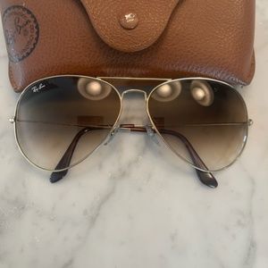 Woman's Ray Ban Aviators Sunglasses